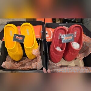 Womens Bass Outdoor Vibrant Gold Size 6 Or Paprika Size 4 Field Slides